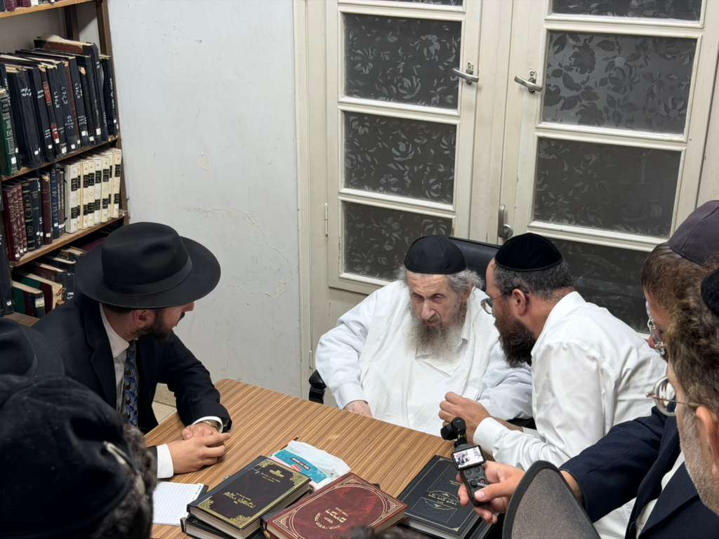 Receiving divrei Torah and brachos
